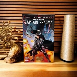 Comics Book Star Wars: Captain Phasma Marvel Comics Kelly Thompson 1st Edition